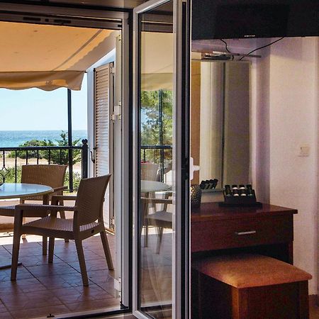 Romanos Beach Villas Exterior foto